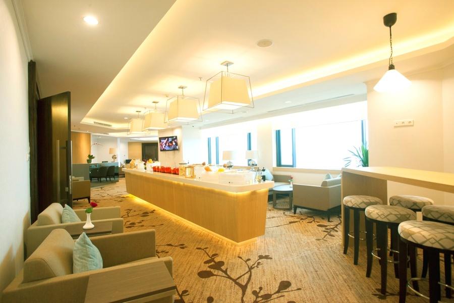 Menara Peninsula Hotel Jakarta Exterior photo