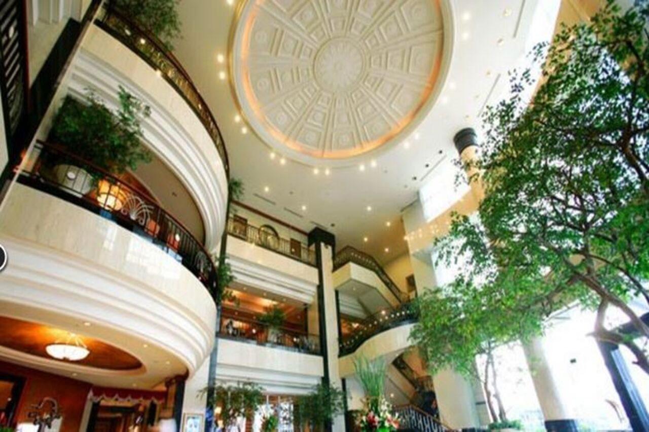 Menara Peninsula Hotel Jakarta Exterior photo