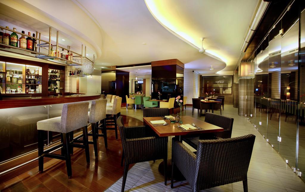 Menara Peninsula Hotel Jakarta Exterior photo